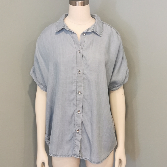 👠 H&M Button Down Top, Size M - Picture 4 of 10